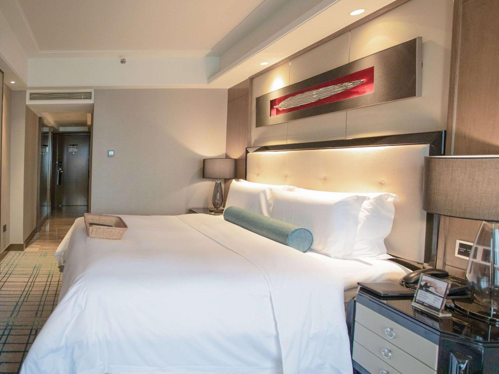 Pullman Shanghai Jingan Exterior foto